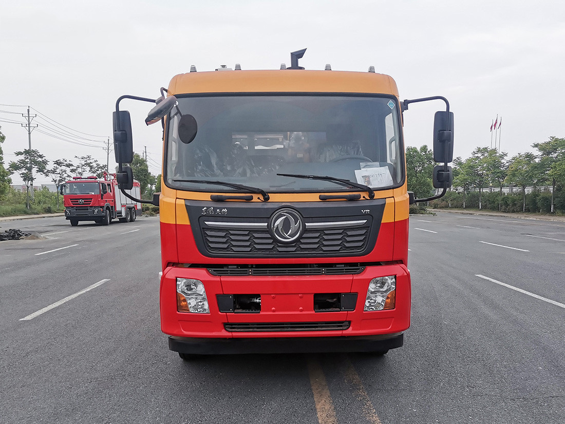 東風(fēng)天龍后雙橋23方清洗吸污車(chē)